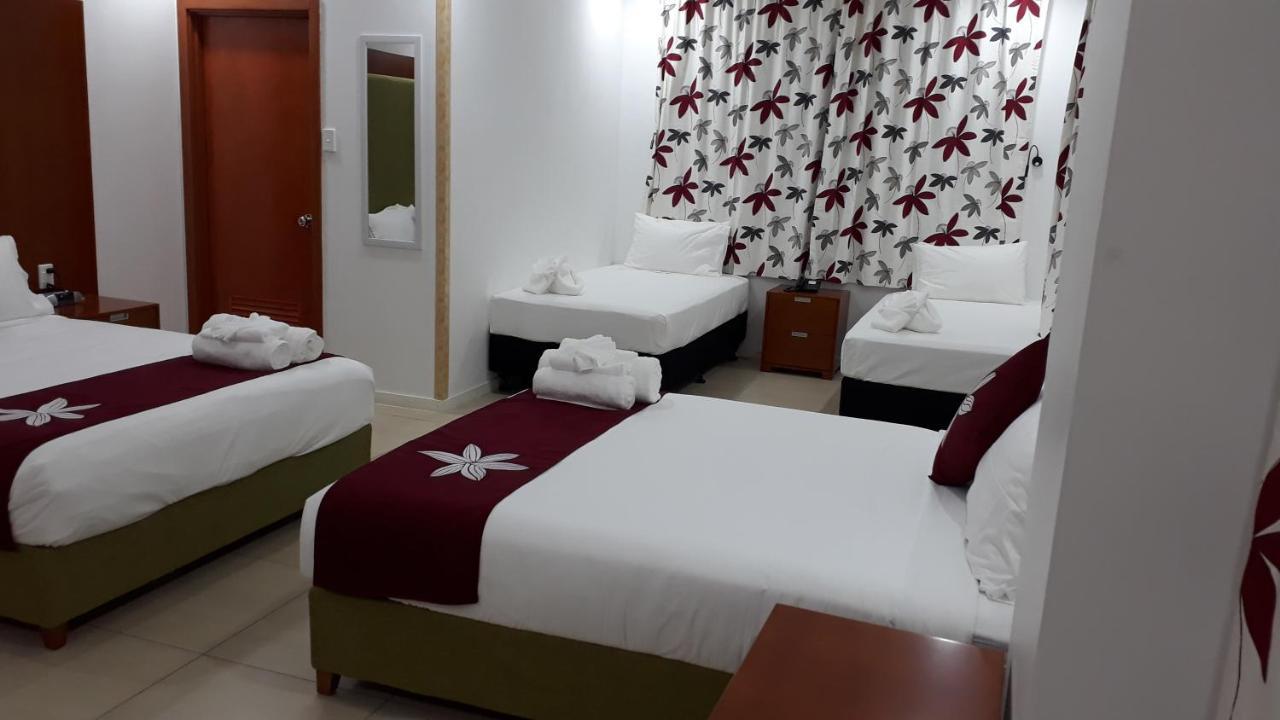 Alec'S Hotel Apia Exterior photo